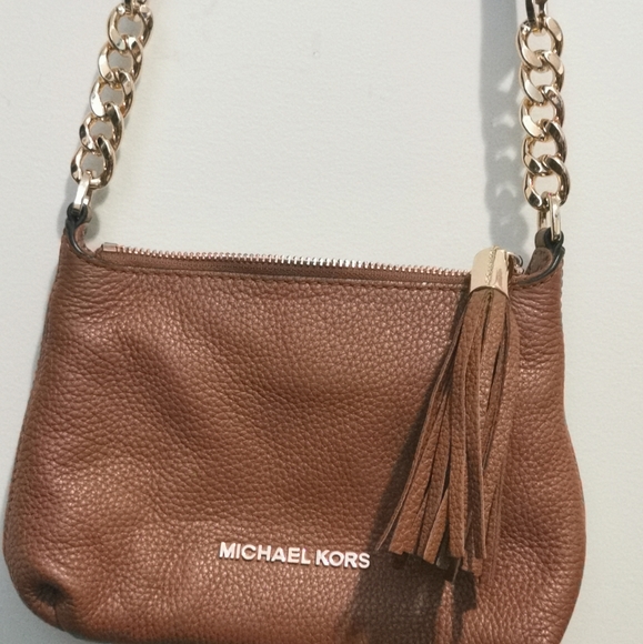 Micheal Kors Purse - Picture 2 of 2